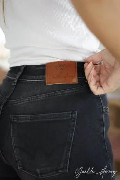 Femme Le Temps des Cerises Coupe Regular-Collab @Yaelle_Henry Henry 400/17 Mom Taille Haute 7/8Eme Jeans Noir N°1