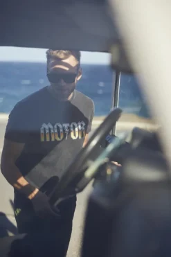 Homme Le Temps des Cerises T-Shirts & Polos-T-Shirt Gabrent Gris Delave Imprime